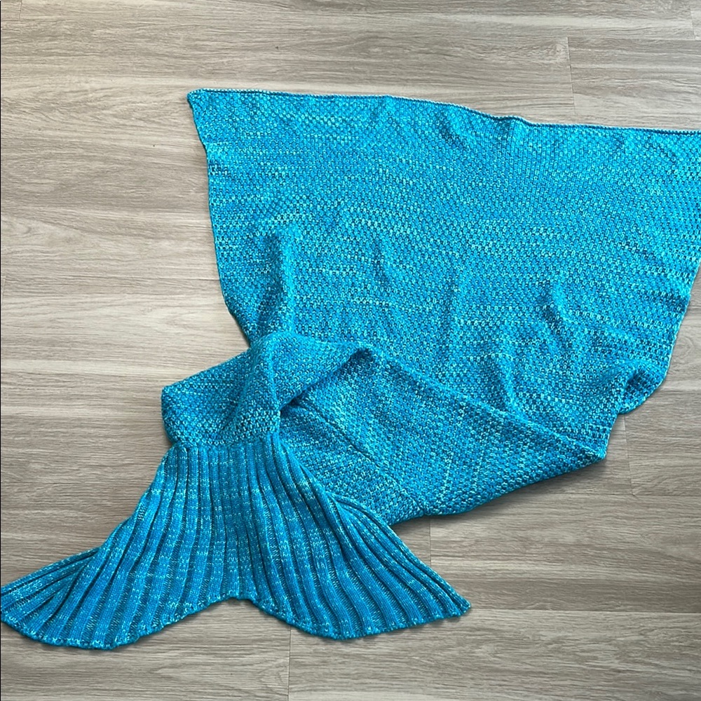 Blue Mermaid Tail Blanket